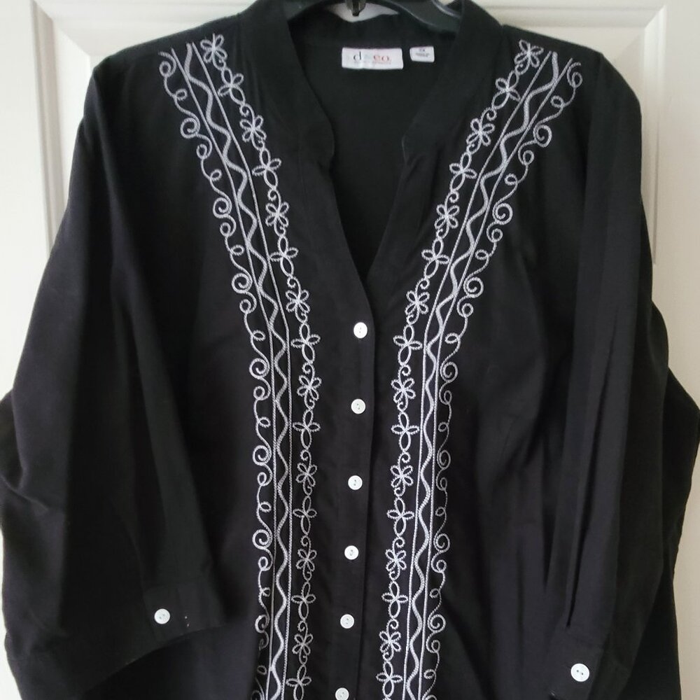 D & Co. Black Embroidered Button Front Tunic Blouse 2X